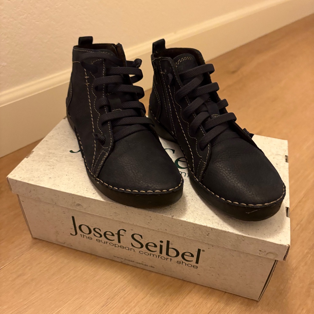 Josef Seibel Fergey 86 Bootie Ocean Leather Black 555us  36eu Brand New